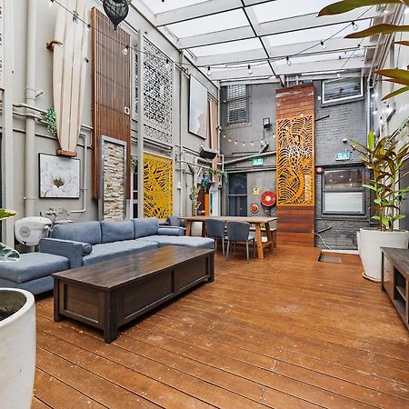 Ostello London Plane Backpackers Sydney Esterno foto