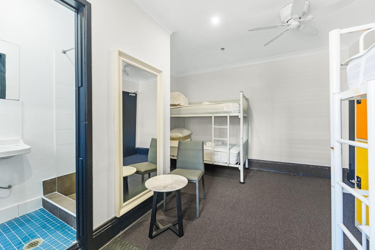 Ostello London Plane Backpackers Sydney Esterno foto