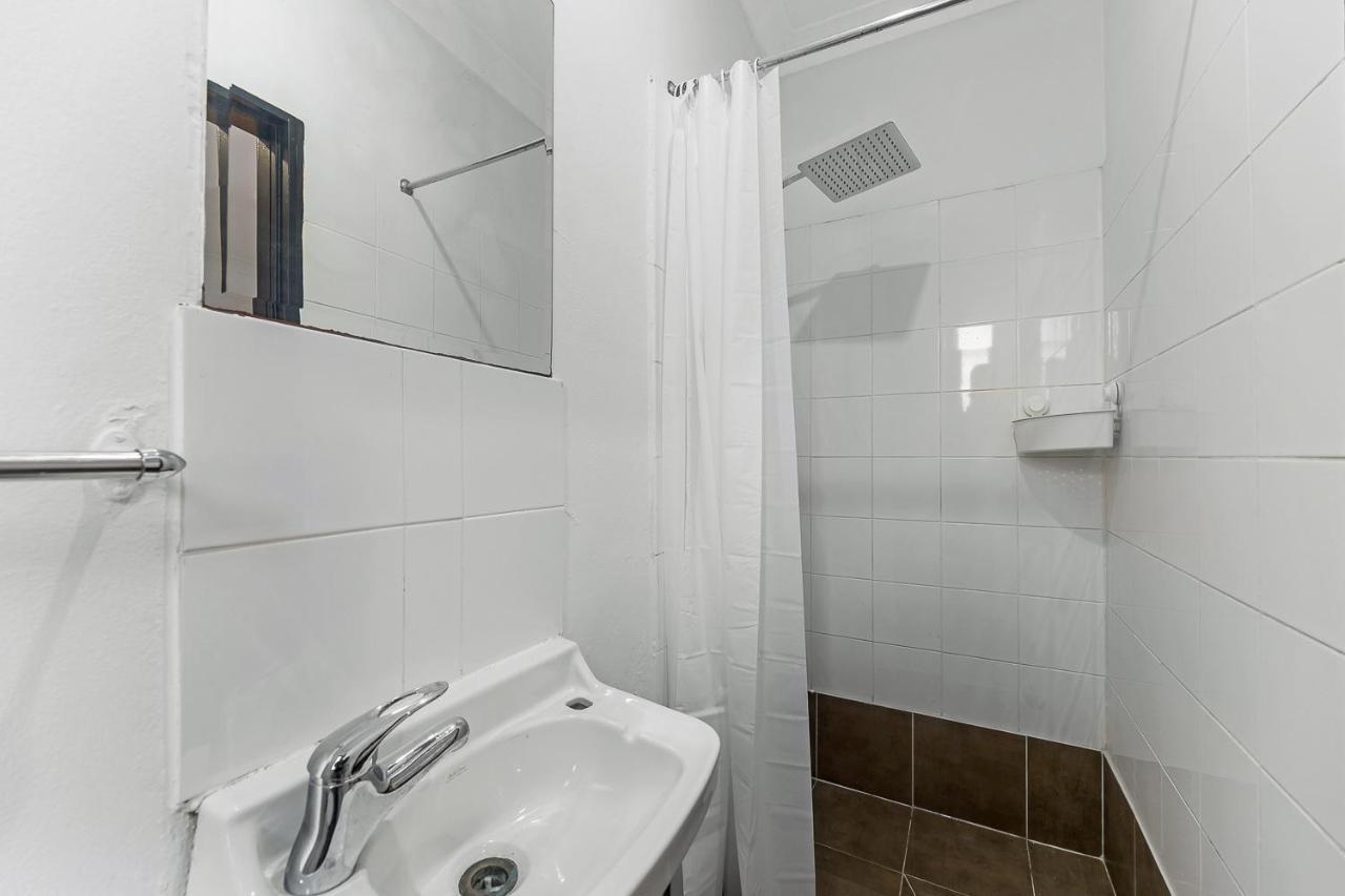Ostello London Plane Backpackers Sydney Esterno foto