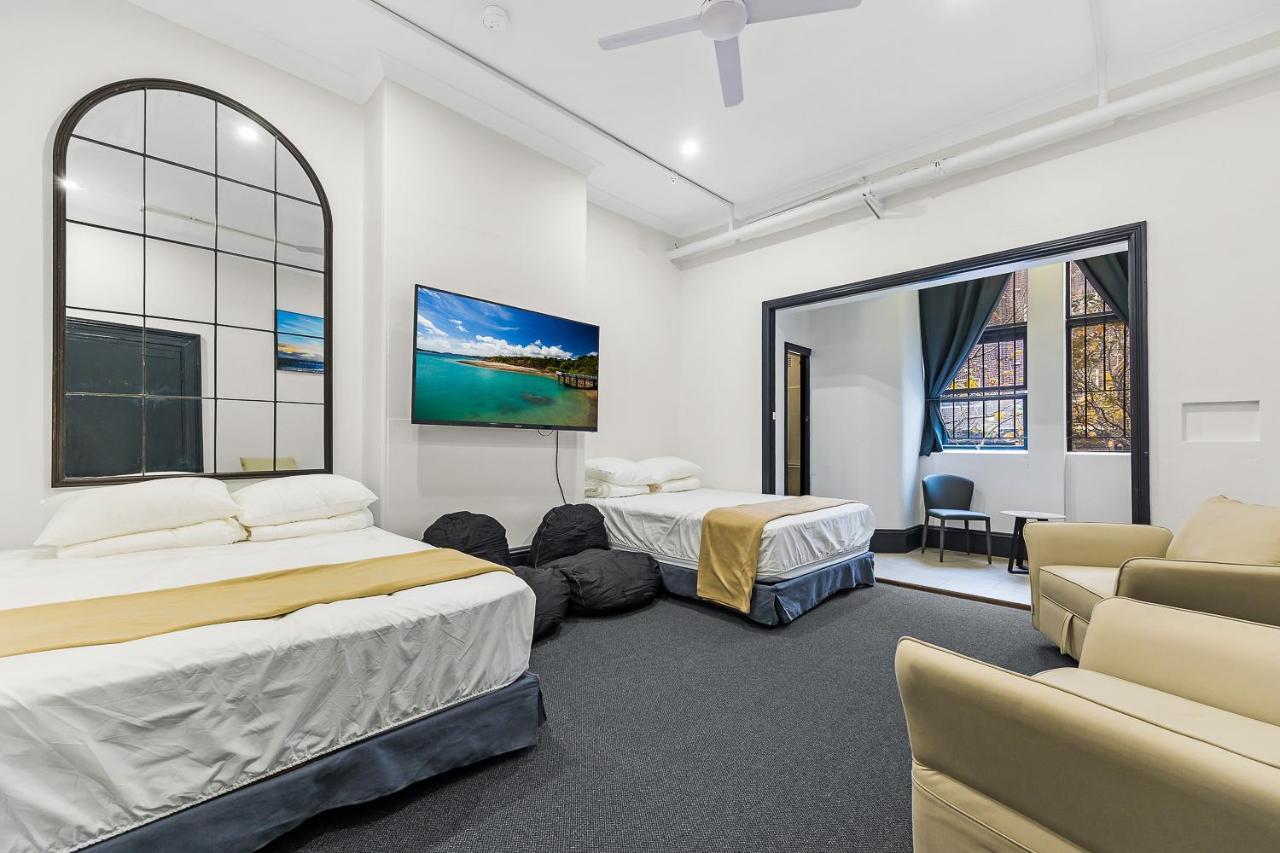 Ostello London Plane Backpackers Sydney Esterno foto