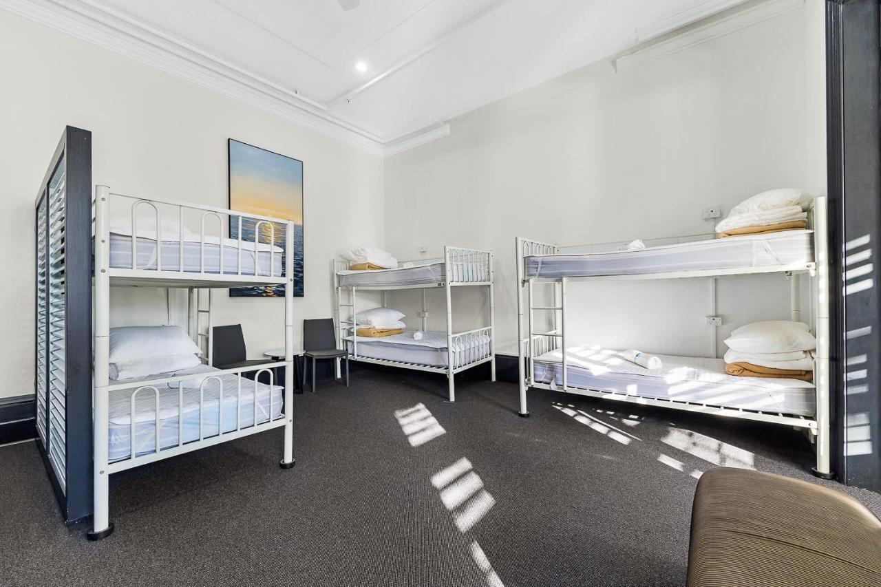 Ostello London Plane Backpackers Sydney Esterno foto